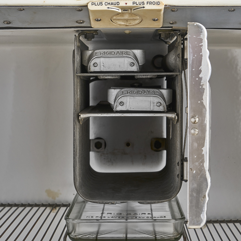 Refrigerator "Frigidaire General Motors" - DESUET ...