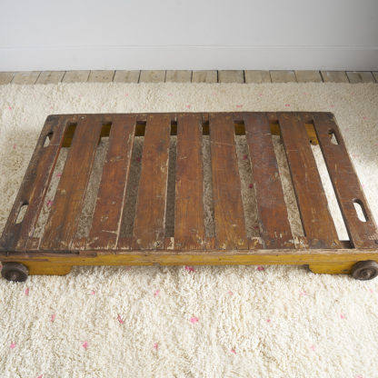 Ancien chariot industriel. table basse