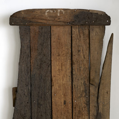 Planches décoratives et étagère primitive