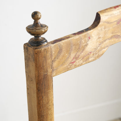 Ancien fauteuil roulant en bois du 19ème siècle
