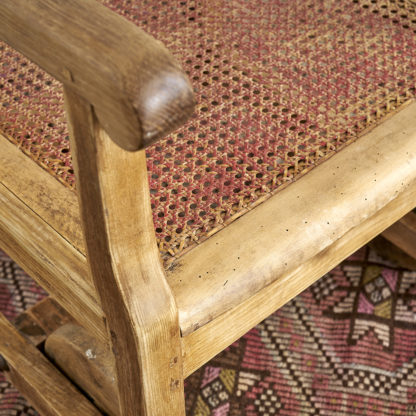 Ancien fauteuil roulant en bois du 19ème siècle