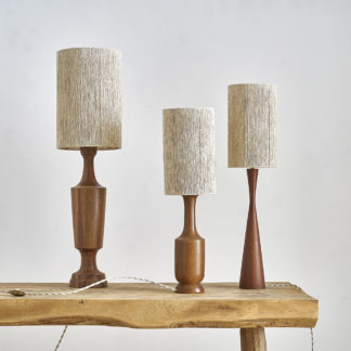 lampe vintage en teck et abat-jour artisanal