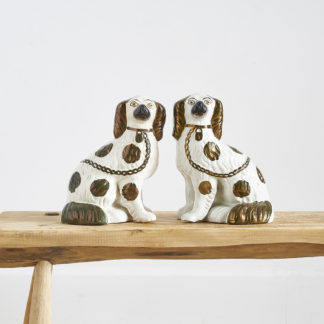 Staffordshire Dogs faïence chiens statuettes