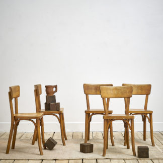 chaises de bistrot “Baumann” des années 60.