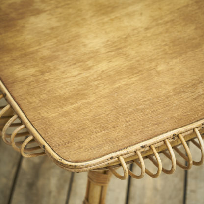 Table basse en rotin
