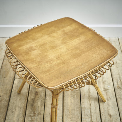 Table basse en rotin