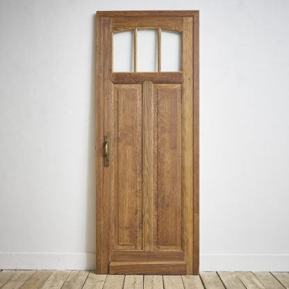 Ancienne porte cloisonnante en bois de pitchpin