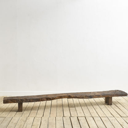 Grande table basse primitive