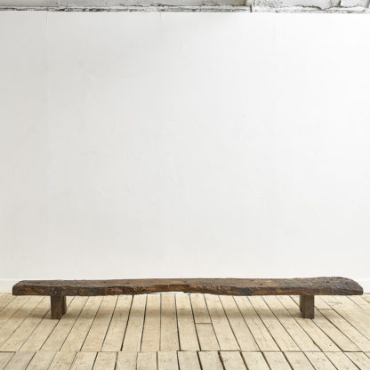 Grande table basse primitive