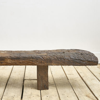 Grande table basse primitive