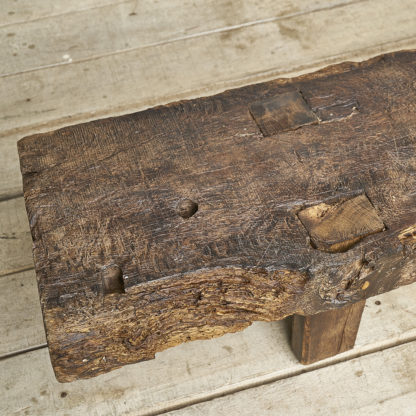 Grande table basse primitive