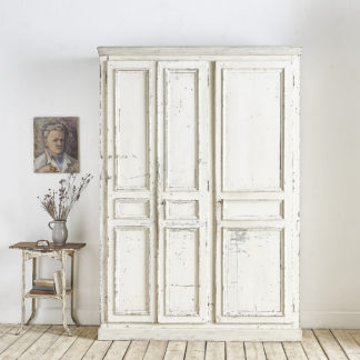 Ancienne grande armoire en bois début XXème.
