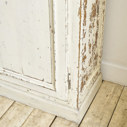 Ancienne grande armoire en bois début XXème.