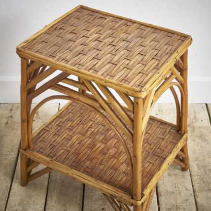 table en châtaignier des années 60.