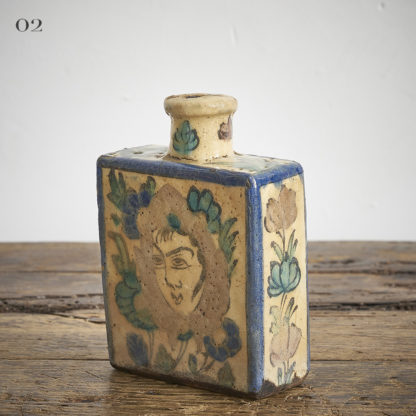 Faïence d’Iznik en céramique siliceuse. Poterie du moyen orient