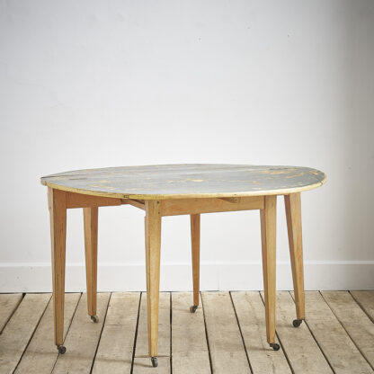 Table demi-lune