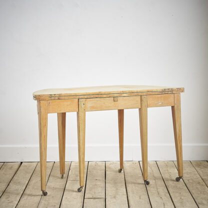 Table demi-lune