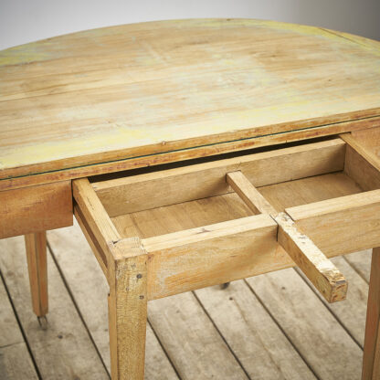 Table demi-lune