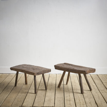 Duo de tables primitives set of primitive tables