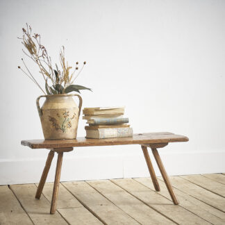 Petite table primitive