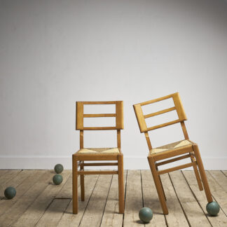 Duo de chaises par P. Cruège