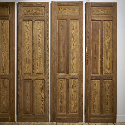 revêtement décoratif de murs ou en séparation de pièces grandes portes pitchpin