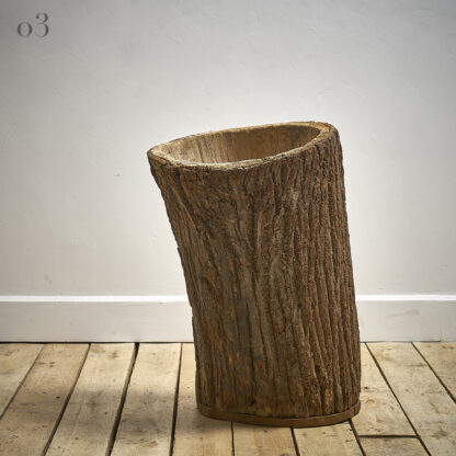 Bac primitif en bois