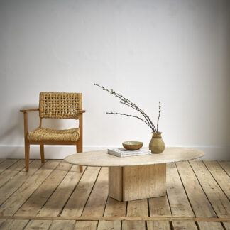 table basse Ligne Roset en travertin.