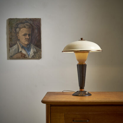 Lampe de bureau dessinée par Eileen Gray pour Jumo