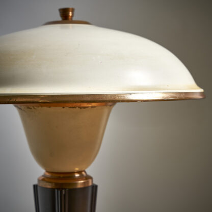 Lampe de bureau dessinée par Eileen Gray pour Jumo
