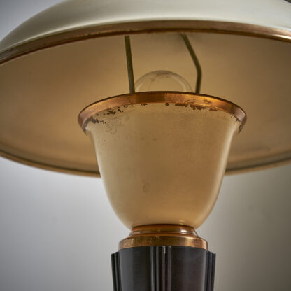Lampe de bureau dessinée par Eileen Gray pour Jumo