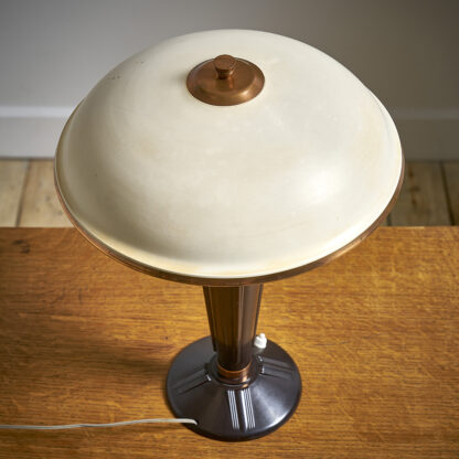 Lampe de bureau dessinée par Eileen Gray pour Jumo