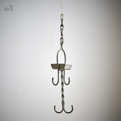 Anciens petits vestiaires de mineurs en acier.