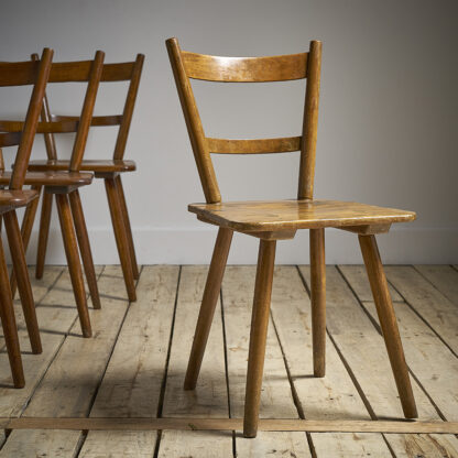 Chaises dessinées par Adolf Gustaf Schneck, de la fabrique allemande « Metzendorf »