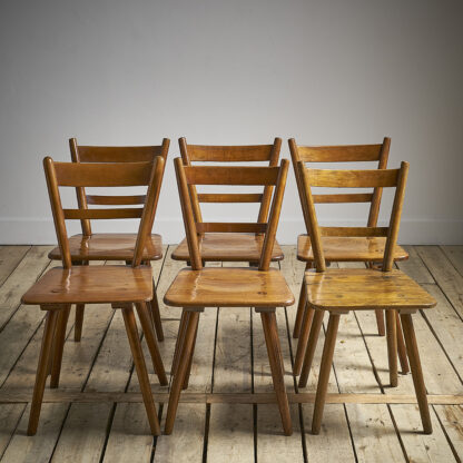 Chaises dessinées par Adolf Gustaf Schneck, de la fabrique allemande « Metzendorf »