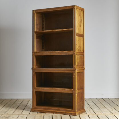 Bibliothèque brutalitste
