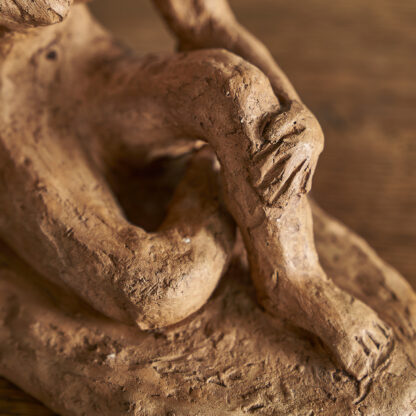Femme nue sculpture terre cuite