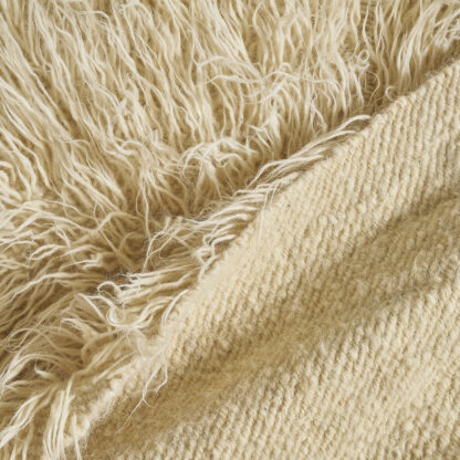 Ouvrage textile 100% laine de mouton, tissé à la main. tapis laine