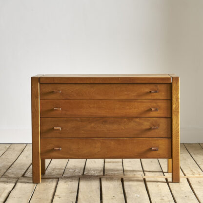 Commode Maison Regain à 4 tiroirs.