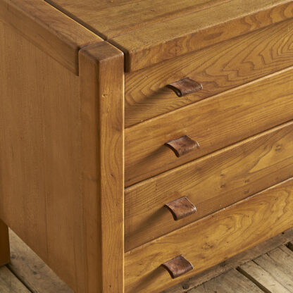Commode Maison Regain à 4 tiroirs.
