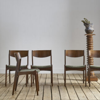 Serie de 5 chaises scandinaves