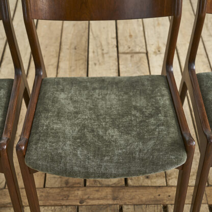 Serie de 5 chaises scandinaves