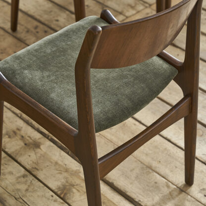 Serie de 5 chaises scandinaves