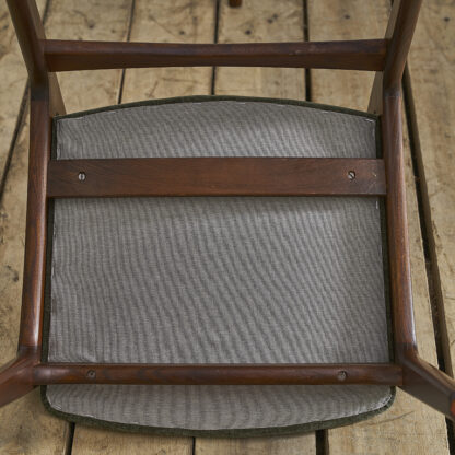 Serie de 5 chaises scandinaves