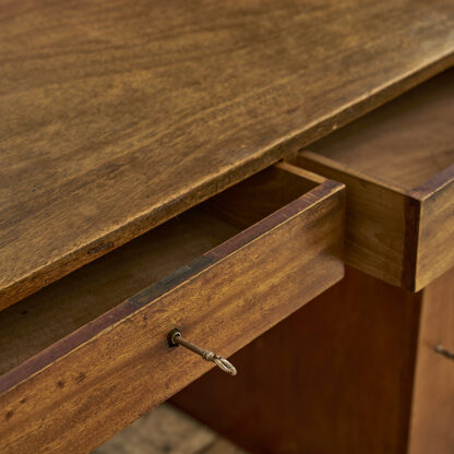 bureau milieu XXème d’inspiration Art Déco.