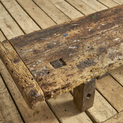 Petite table basse primitive