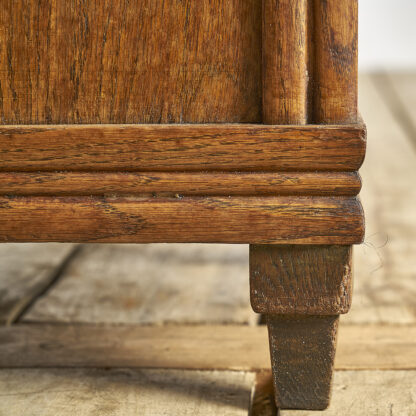 Armoire plaquée chên