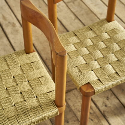 Suite de 4 chaises de salle à manger, vers 1970.