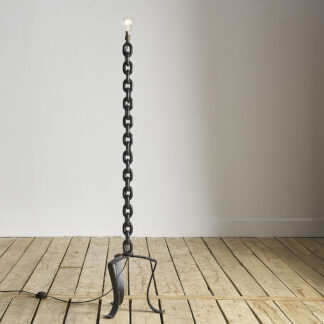 Lampadaire brutaliste à maillons de chaîne