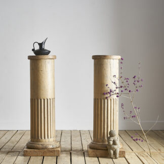 Paire de colonnes cannelées